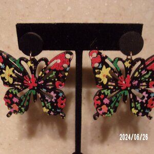 BUTTERFLY PIERCED EARRINGS